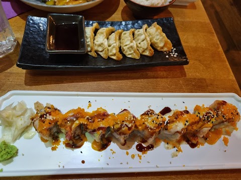 Musashi Noodle & Sushi Bar