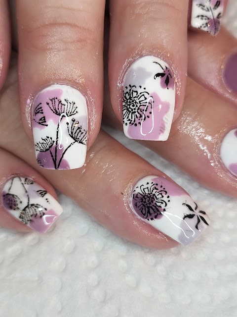 lashtasic nails and beauty