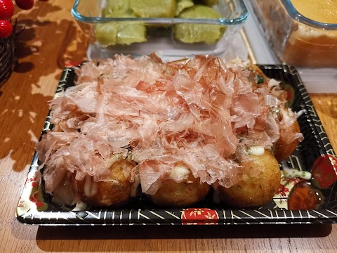 Kazoku Sushi & Take away