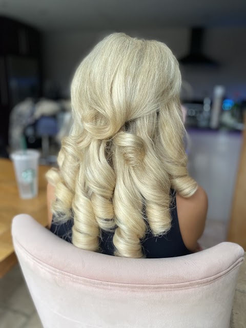 Blow Me Bouncy - Blowdry Bar Leeds