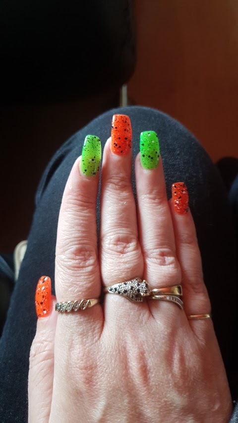 Tommys Nails