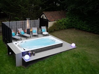 London Essex Outdoor Living Barnet (Hydropool Hertfordshire Swim Spas & Hot Tubs; Outdoor Kitchens; Pergolas; Garden Rooms)