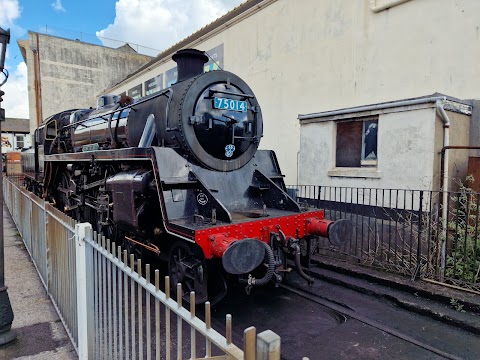 Dartmouth Steam Railway - (Paignton, Station)