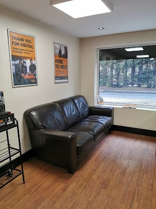 Halfords Autocentre Sandhurst