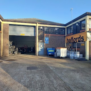 Halfords Autocentre Teddington