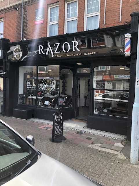 Razor barber(Traditional Turkish Barber)