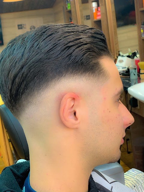 TOP CUT BARBERS