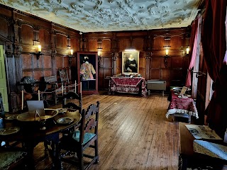 National Trust - Elizabethan House Museum