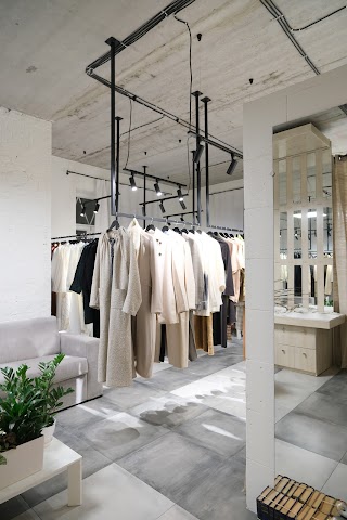 PRZHONSKAYA showroom