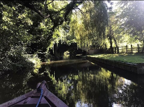 Chesterfield Canal Boat Co