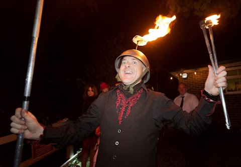 Solo Circus - Circus Skills Entertainer