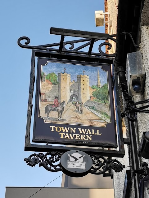 Town Wall Tavern