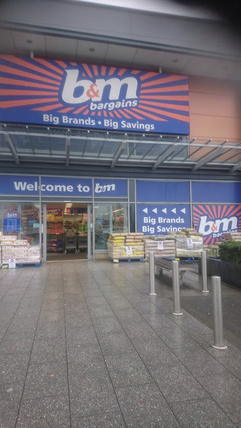 B&M Store