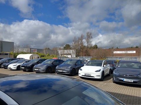 Tesla Service Milton Keynes Northfield Dr.