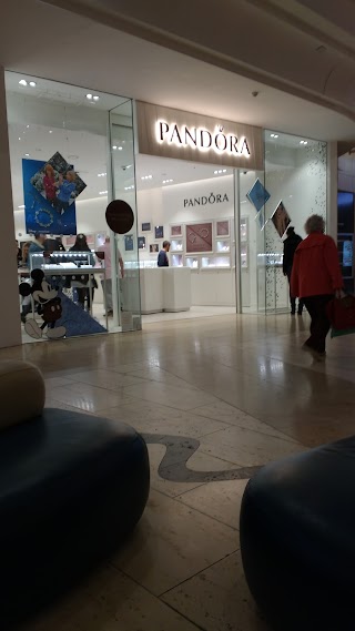 Pandora Bluewater Lower Thames, Unit LO69