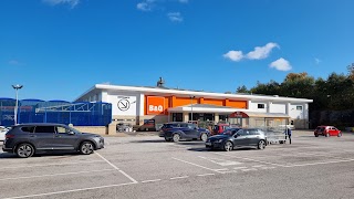 B&Q Buxton