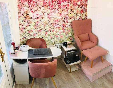 Mira beauty lounge