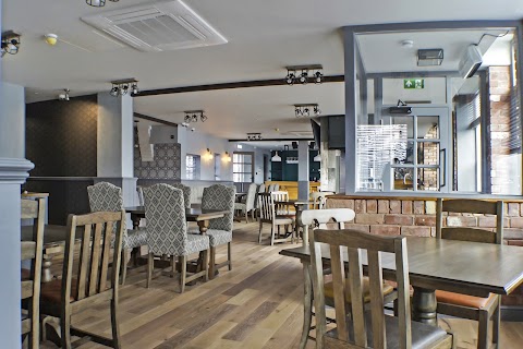 OYO Tamworth Arms Boutique Pub & Hotel