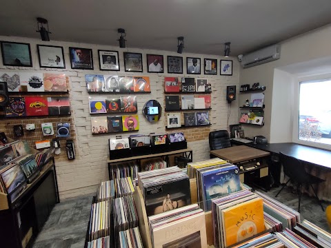 Vinyla — Vinyl Music Corner