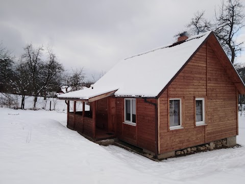 Котедж з каміном та сауною "Затишок"