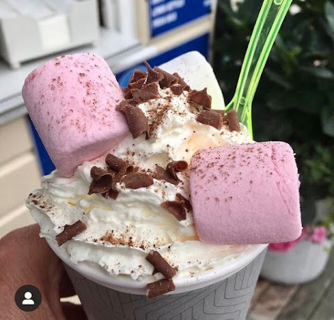 Mint & Mocha on Penarth Pier