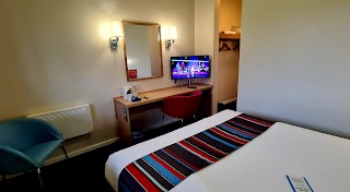 Travelodge Cardiff M4