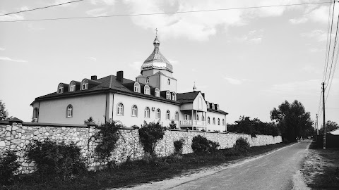 Монастирська іконна крамничка