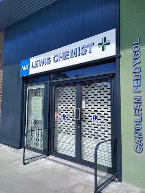 Lewis Chemists