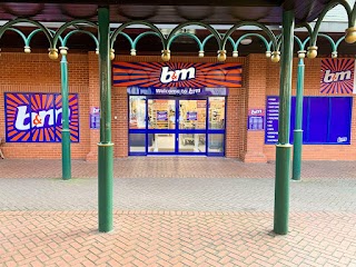 B&M Store