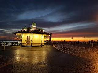 The Beach Hut Cafe