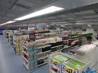 B&M Home Store