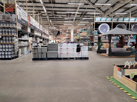 B&Q Bury