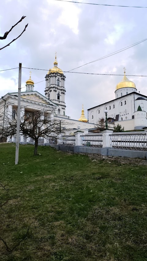 Почаев тур. Паломническая служба. Туры и экскурсии в Почаевскую Лавру и на Озеро Святой Анны