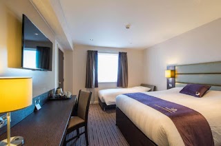 Premier Inn London Hendon (The Hyde) hotel