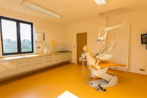 Da Vinci Dental Clinic - Dental Implant Experts - Milton Keynes