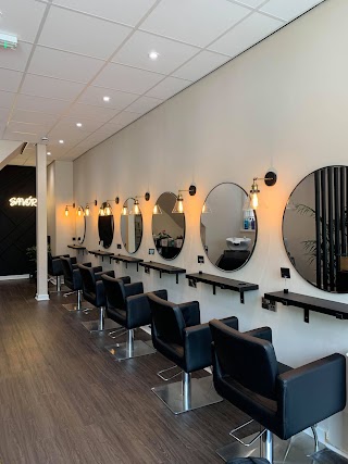 SAVÓR HAIRDRESSING