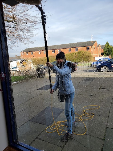 RD Shine - Window Cleaning