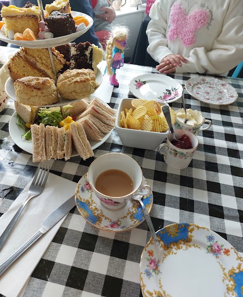 Mad Hatters Tea Room