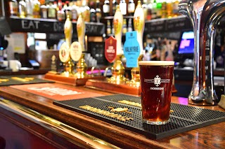 Robin Hood Inn | Pub & Rooms