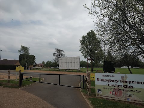 Kislingbury Temperance CC / The Drunken Duck Bar