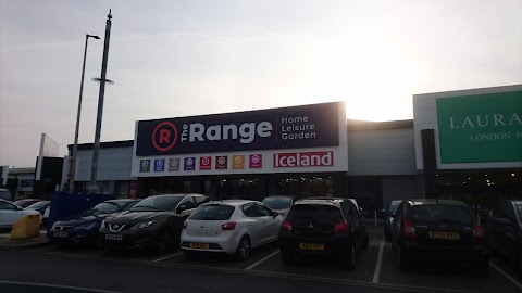 The Range, Iceland & Dee Dee’s