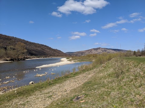 Кемпінг на річці (стихійний)