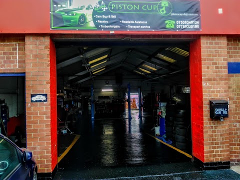 Piston Cup Garage