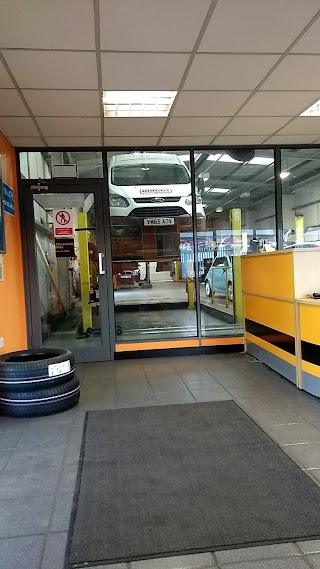 Halfords Autocentre Nottingham (Hucknall)