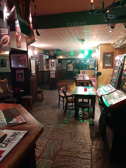 Cleary’s Irish music Bar