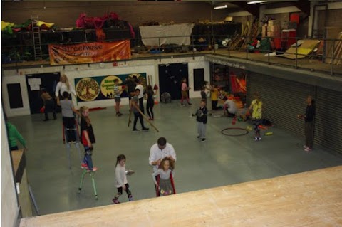 Streetwise Circus (Morton Community Centre)