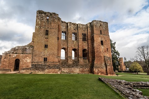 Kenilworth Castle and Elizabethan Garden