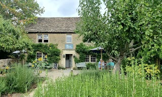 Pear Tree Inn Farmhouse Kitchen with Bar & Rooms