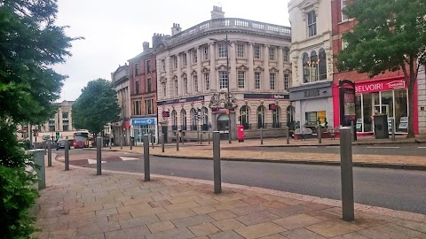 Wolverhampton Queen Square