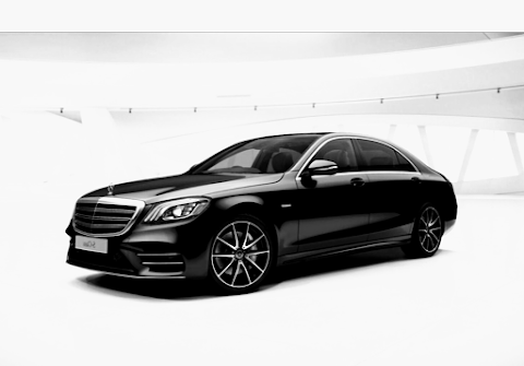 Heathrow Carrier: Limousine Hire & Airport Chauffeur Services